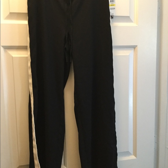 Holiday Top - Picture 4 of 5